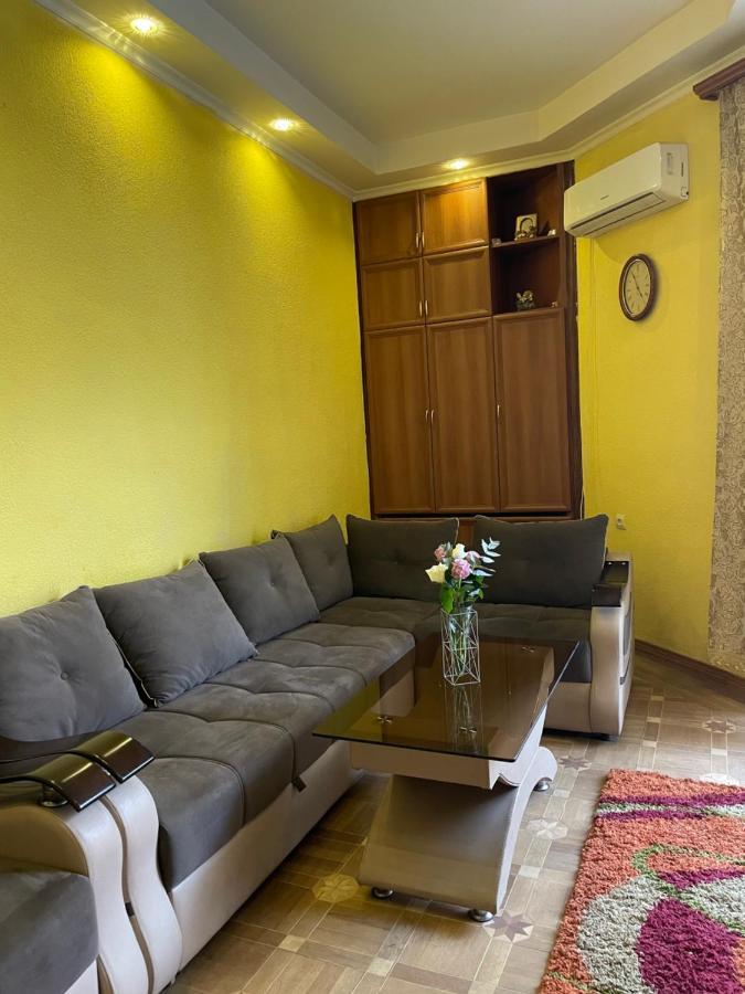 Cozy Apartment On Republic Square Ереван Экстерьер фото